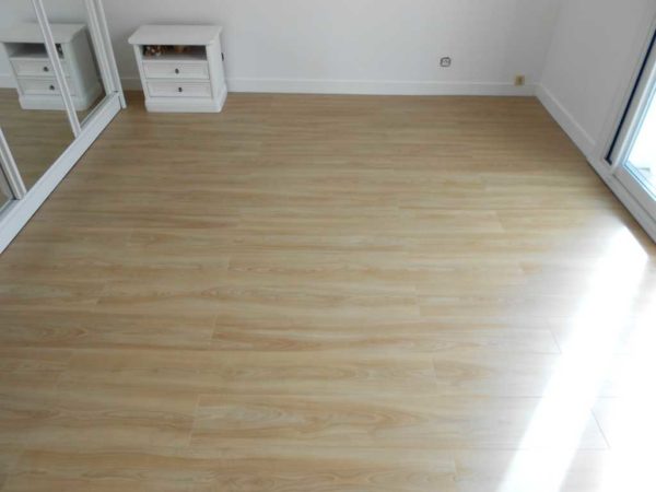 Lames ou dalles en PVC – Image 3